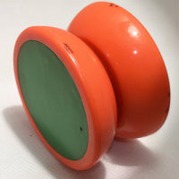 Vintage Duncan Butterfly Yo-Yo -1970s Very Good condition - Made in USA-Orange with green Caps