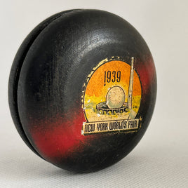 Vintage 1939 New York World's Fair wood Yo-Yo Black - Good Condition