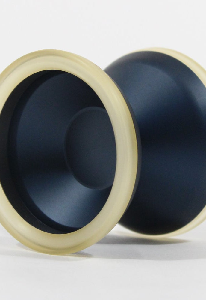 Unparalleled Distortion Yo-Yo - Tri-Material - Daniel Kim Signature YoYo — view 3