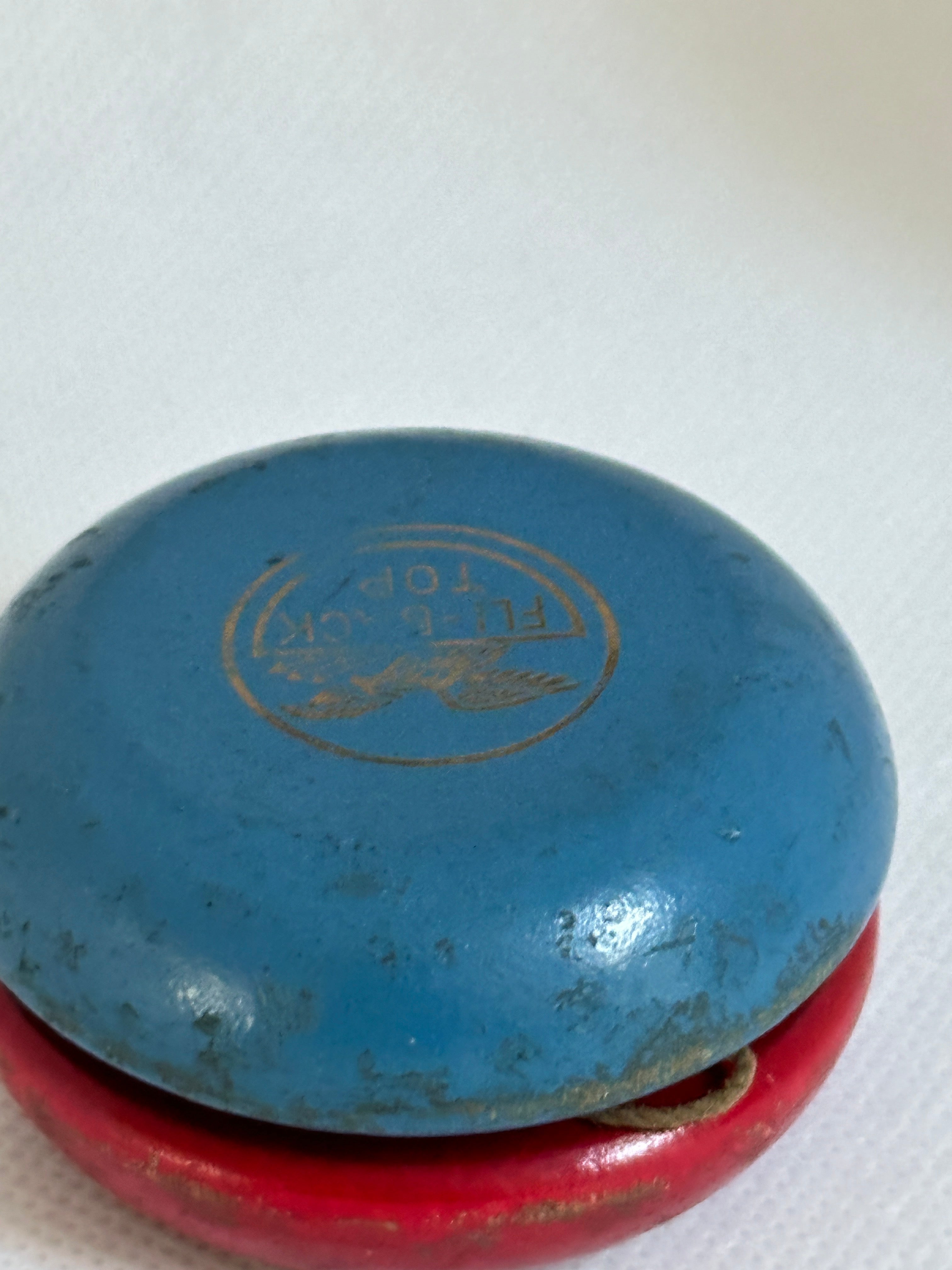 Vintage Fli-Back Wooden Yo-Yo -Circled Eagle- 60s – YoYoSam