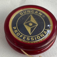 Vintage, Duncan Diamond Professional Plastic looping Yo-Yo Red with Blue Center- Very Good condition
