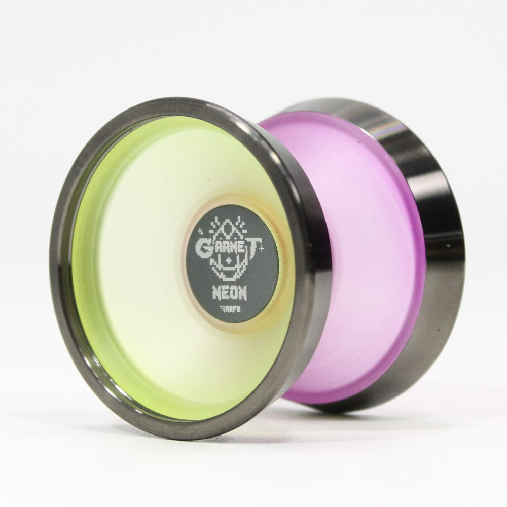 R2FG Garnet Neon Yo-Yo - Polycarbonate with Stainless Steel Rim