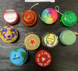 Vintage Lot of Advertising, Beginner, Novelty Yo-Yos -Various styles and colors